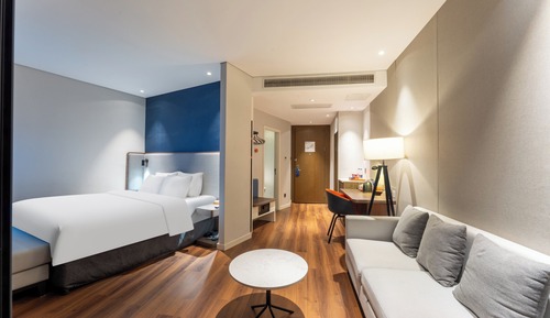 Chambre Standard, 1 très grand lit, vue fleuve (Extra Space)