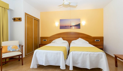 Chambre Supérieure Double ou avec lits jumeaux