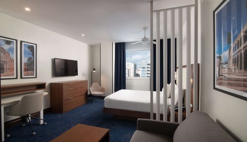Studio, 1 grand lit, vue ville
