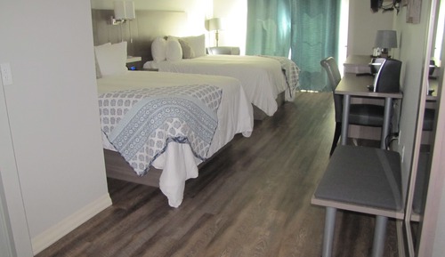 Chambre, 2 grands lits, non-fumeurs
