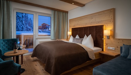 Chambre Double Supérieure, 1 grand lit et 1 canapé-lit, non-fumeurs