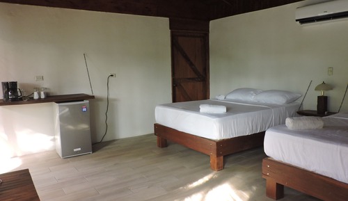 Bungalow Deluxe, 2 grands lits (Manu)