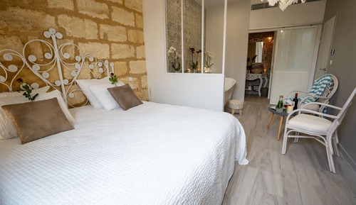 Chambre Double Romantique, vue cour intérieure