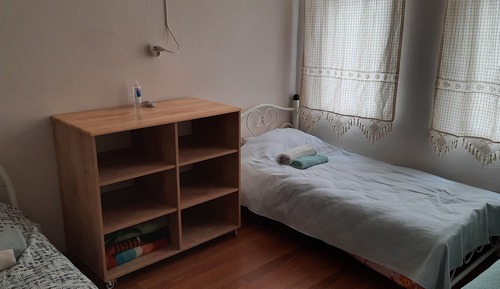 Chambre Quadruple, salle de bains commune