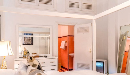 Chambre Familiale, 1 très grand lit, service de concierge (#4)