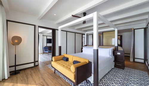 Privilege Swim up Master Suite