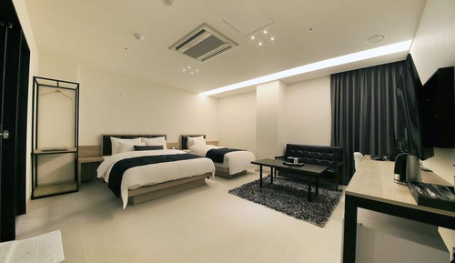 Chambre Deluxe (1 Double Bed, 1 Single Bed)