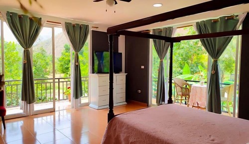 Chambre Deluxe, 1 grand lit, vue piscine
