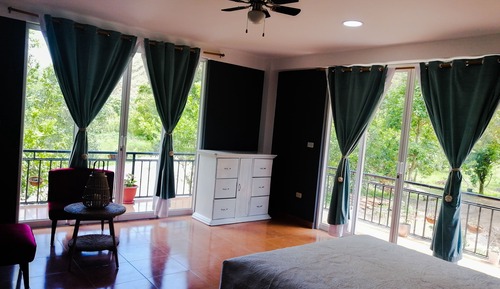 Chambre, 1 grand lit, vue montagne