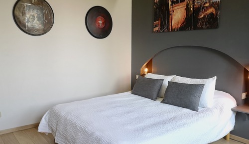 Chambre Double Supérieure, salle de bains privée, vue jardin (LA CABOTTE)