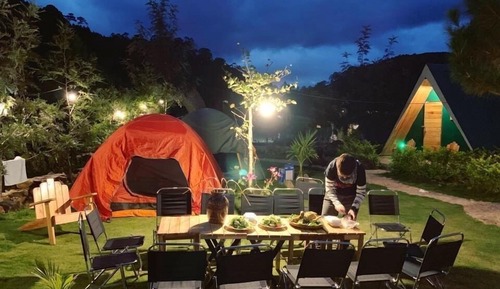 Tente Standard, vue montagne (Mattress Only)