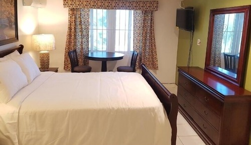 Chambre Simple Standard, 1 grand lit