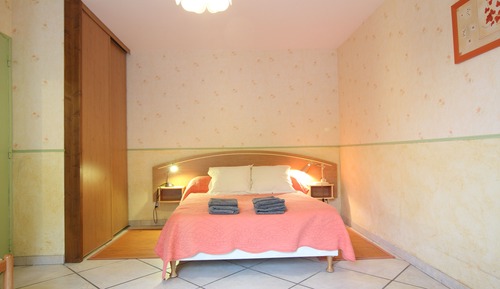 Chambre Double, accessible aux personnes à mobilité réduite, vue montagne