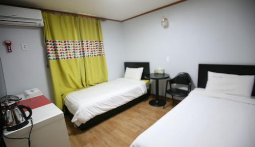 Chambre avec lits jumeaux