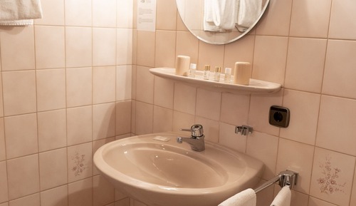 Chambre Double, salle de bains privée