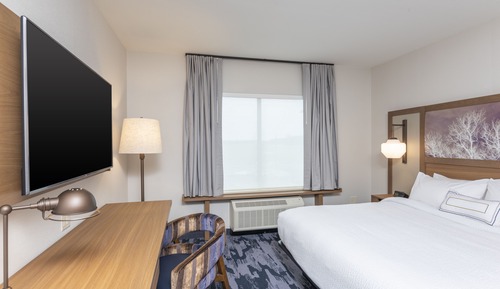 Chambre, 1 très grand lit, non-fumeurs