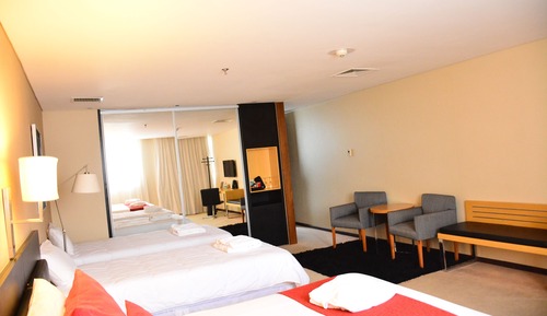 Chambre Quadruple, vue ville