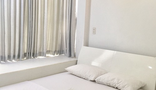 Chambre Double (Big Window)