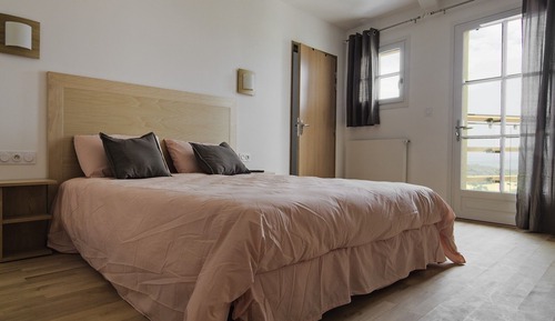 Chambre Double Confort, salle de bains attenante, vue montagne (Avec Terrasse)
