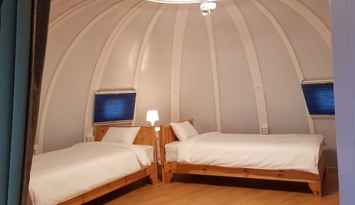 Chambre avec lits jumeaux