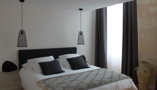Chambre Double, 1 grand lit (Palais Gallien)