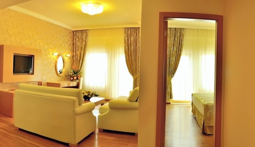 Family Suite Sea View Room