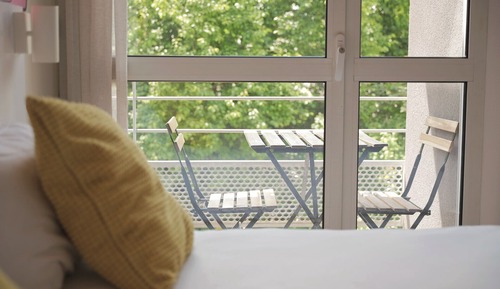 Double supérieure avec balcon ou terrasse