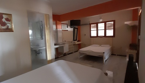 Chambre Double pour 1 personne, 2 grands lits, non-fumeurs