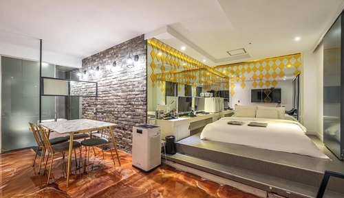 Chambre Double (Holiday)