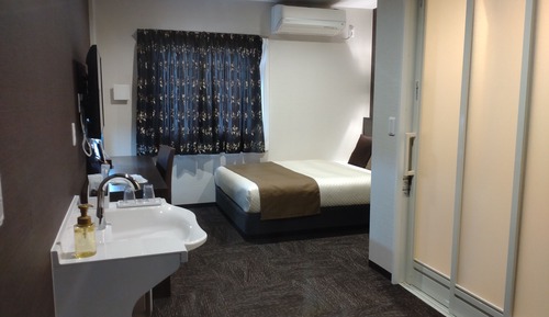 Chambre Double, 1 lit double, accessible aux personnes à mobilité réduite