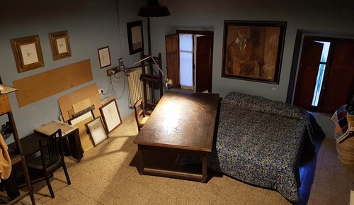 Chambre Standard Double ou avec lits jumeaux, salle de bains commune