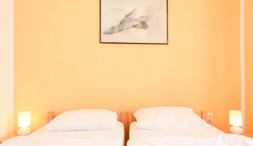 Chambre Confort Double ou avec lits jumeaux, salle de bains privée, vue ville