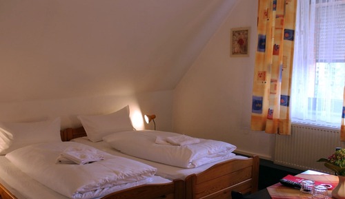 Chambre Double, 2 lits une place