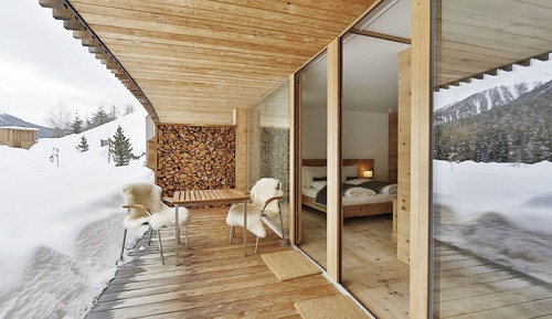 Suite, terrasse, côté jardin