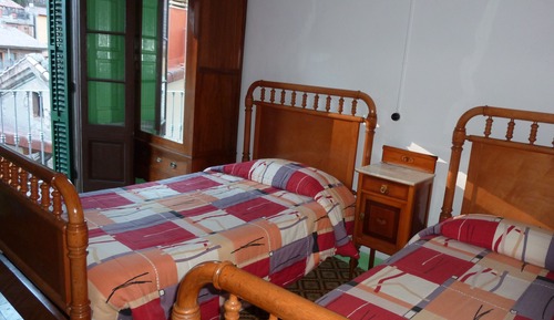 Chambre Double, salle de bains commune