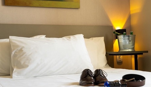 Chambre, 1 lit double, accessible aux personnes à mobilité réduite