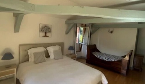 Chambre, vue piscine