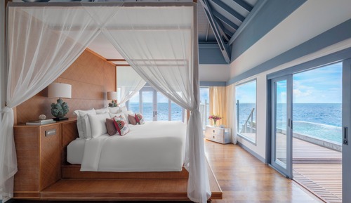 Chambre, 2 chambres, piscine privée, sur l'eau