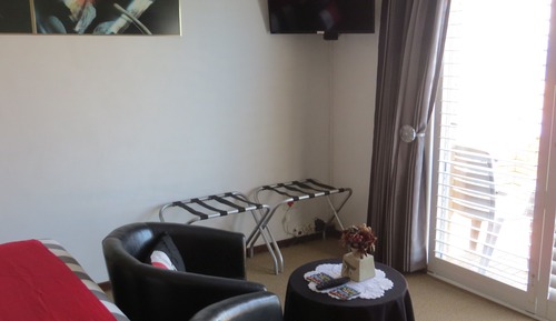 Chambre Double, 1 grand lit, patio (African)