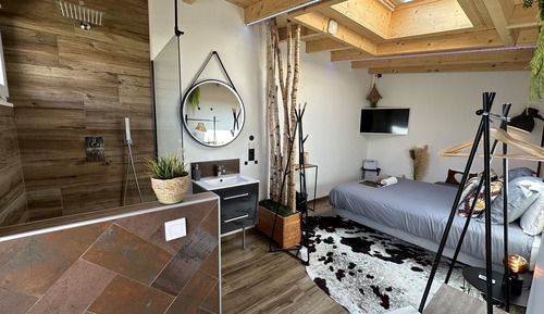 Chambre Double Deluxe, 1 très grand lit (CHAMBRE 7 INGALLS)