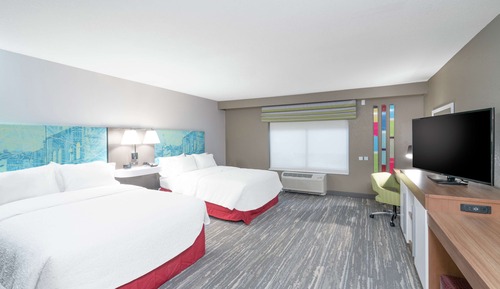 Chambre, 2 grands lits (Roll-In Shower, Mobility & Hearing)