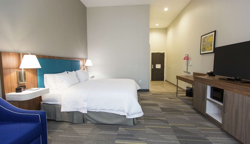 Chambre, 1 très grand lit, accessible aux personnes à mobilité réduite