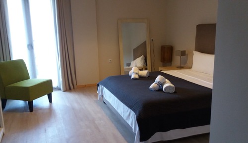 Chambre Double Supérieure (Meteora view)