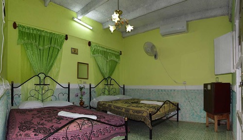 Chambre Double Économique, 2 lits doubles, non-fumeurs, salle de bains privée