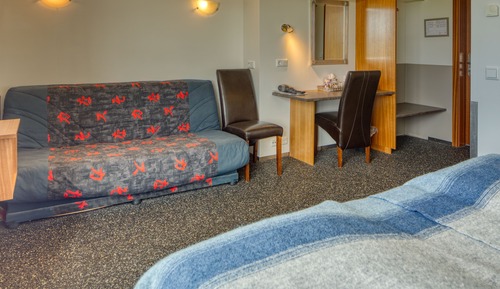 Chambre Standard Double ou avec lits jumeaux, salle de bains privée