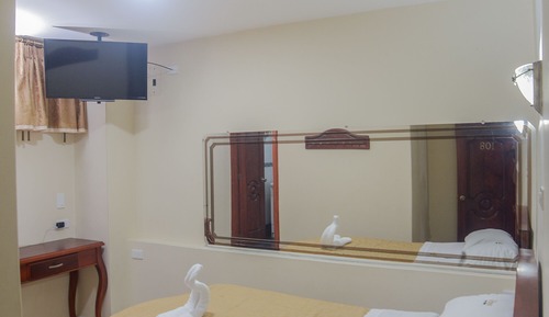 Chambre Confort, 1 lit double (A/C)