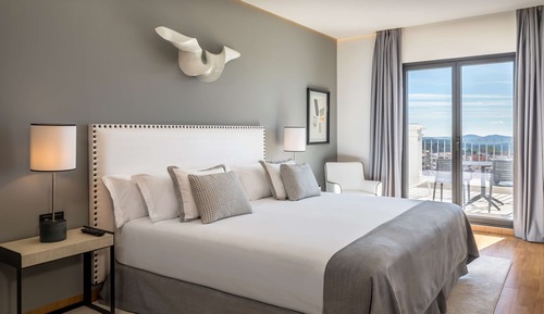 Chambre Deluxe, terrasse, vue piscine