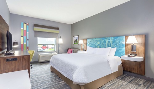 Chambre, 1 très grand lit, accessible aux personnes à mobilité réduite, non-fumeurs