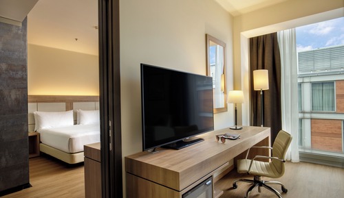 Suite Standard, plusieurs lits (with Separate Lounge Area)
