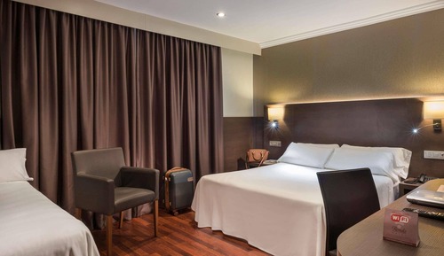 Chambre Standard, 1 lit double et 1 canapé-lit